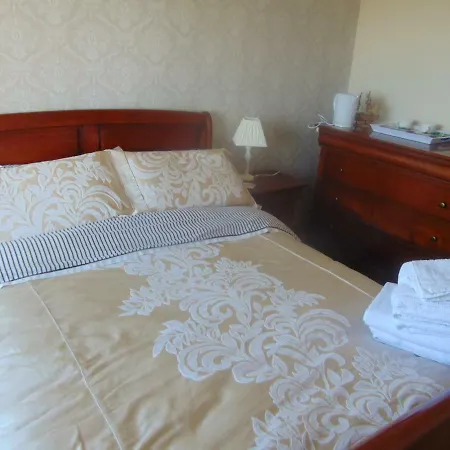 Johnny's Beach House Bed & Breakfast Buncrana