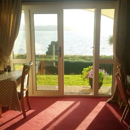 Johnny's Beach House Bed & Breakfast